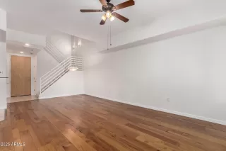 Photo #3: 6875725 Listing