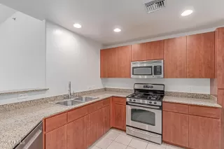 Photo #4: 6875725 Listing