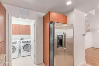 Photo #6: 6875725 Listing