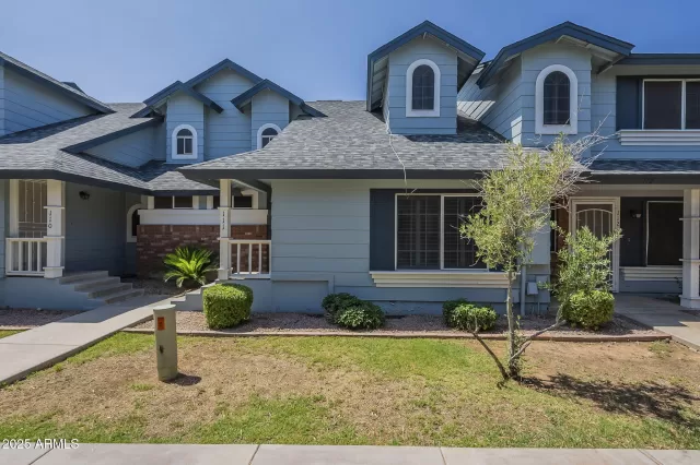 MLS: 6875744 Condo For Sale