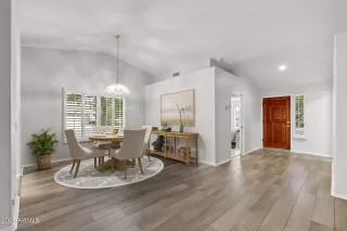 Photo #4: 6875863 Listing