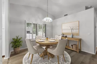 Photo #6: 6875863 Listing