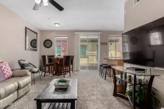 Photo #4: 6875872 Listing