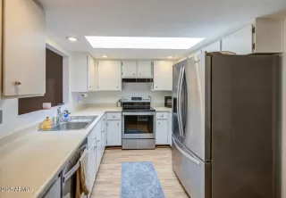 Photo #4: 6876035 Listing