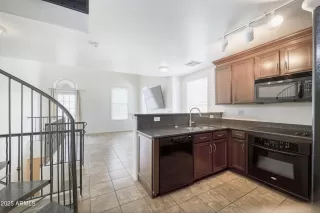 Photo #5: 6876301 Listing 