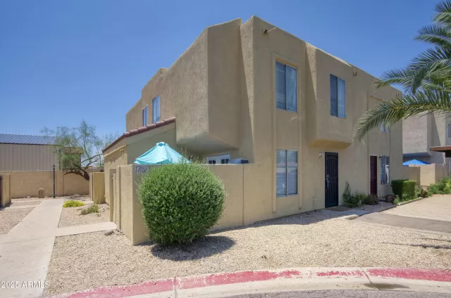 MLS: 6876359 Condo For Sale