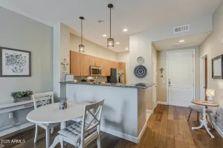 Photo #3: 6876560 Listing