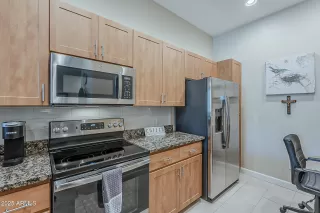 Photo #4: 6876560 Listing