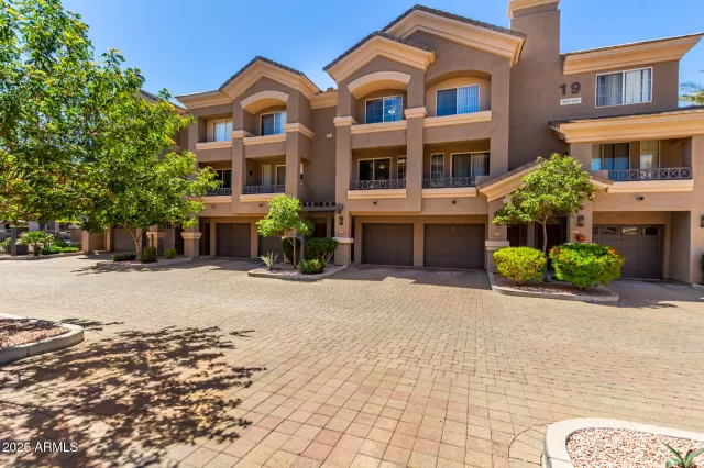 MLS: 6876574 Condo For Sale