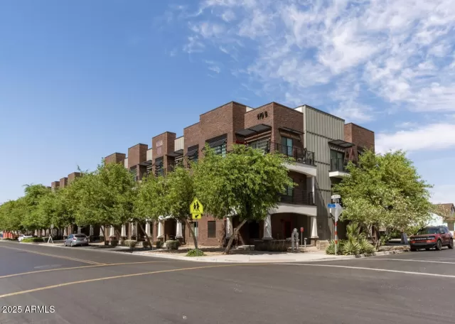 MLS: 6876616 Condo For Sale