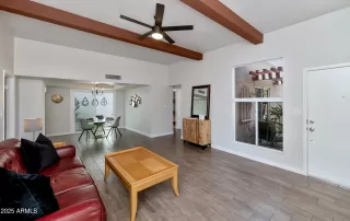 Photo #5: 6876628 Listing