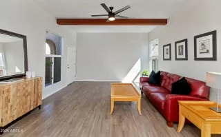 Photo #6: 6876628 Listing