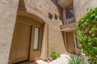 Photo #1: 6876629 Listing