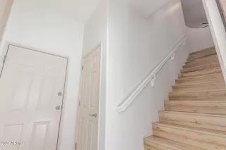 Photo #2: 6876629 Listing