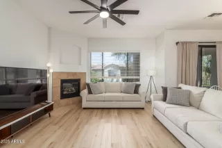 Photo #4: 6876629 Listing