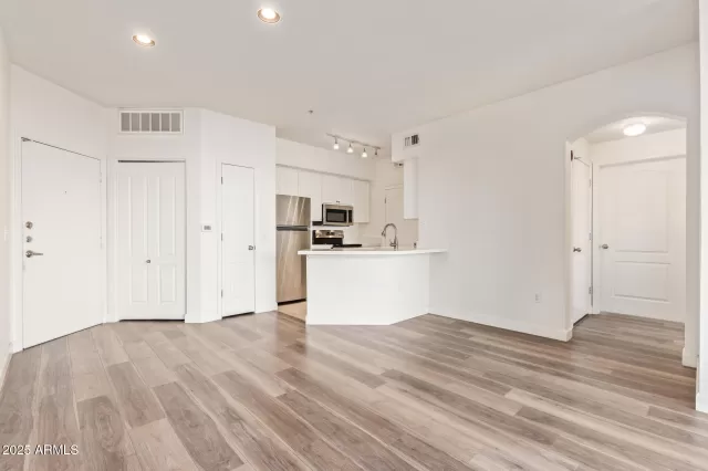 MLS: 6876763 Condo For Sale