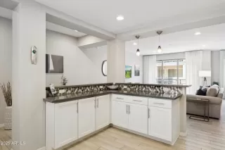 Photo #5: 6876790 Listing 