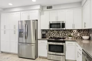 Photo #6: 6876790 Listing 