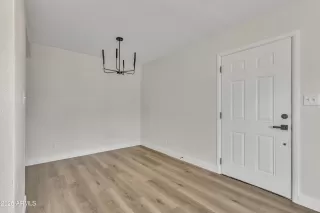 Photo #6: 6876873 Listing