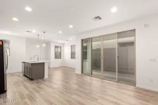 Photo #6: 6876984 Listing 