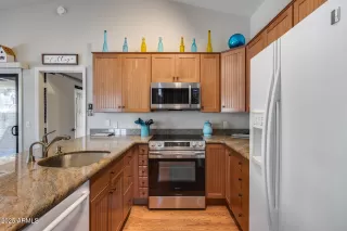 Photo #3: 6877301 Listing 