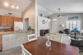 Photo #6: 6877301 Listing 