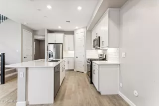 Photo #5: 6877321 Listing 