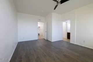 Photo #5: 6877407 Listing