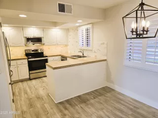 Photo #1: 6877469 Listing 