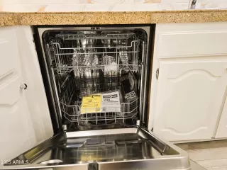 Photo #5: 6877469 Listing 