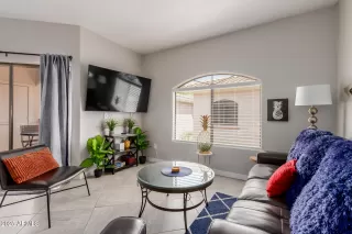 Photo #3: 6877492 Listing