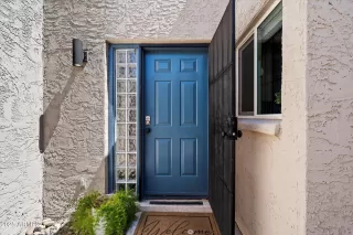 Photo #3: 6877518 Listing