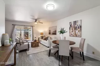 Photo #6: 6877518 Listing