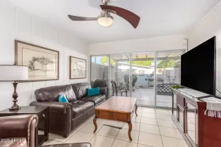 Photo #5: 6877550 Listing