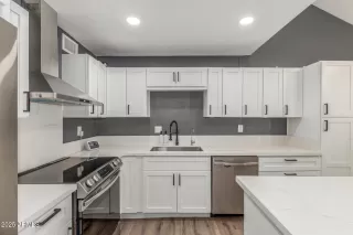 Photo #6: 6877676 Listing 