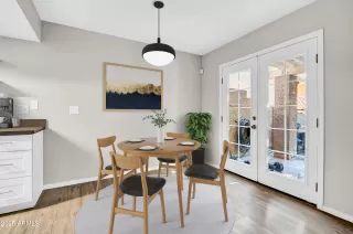 Photo #6: 6877782 Listing