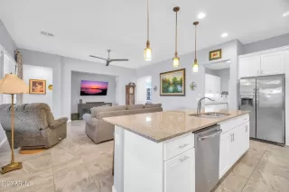 Photo #6: 6877873 Listing