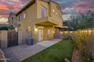 Photo #4: 6877883 Listing