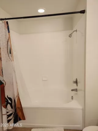 Photo #4: 6877954 Listing