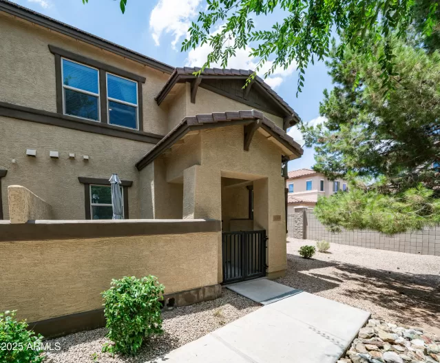 MLS: 6877987 Condo For Sale