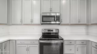 Photo #1: 6877987 Listing