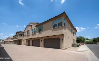 Photo #6: 6877987 Listing