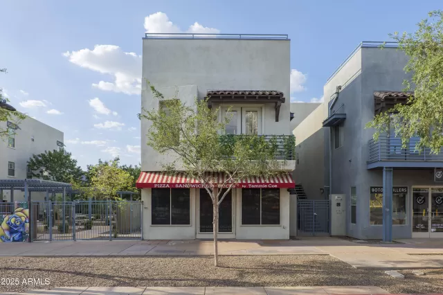 MLS: 6878004 Condo For Sale