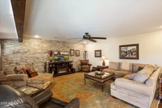 Photo #3: 6878077 Listing