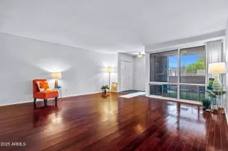 Photo #4: 6878090 Listing