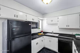 Photo #6: 6878090 Listing