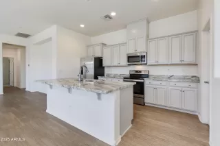 Photo #4: 6878236 Listing 