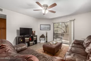 Photo #5: 6878404 Listing 