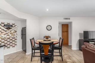 Photo #6: 6878404 Listing 