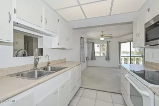 Photo #5: 6878410 Listing